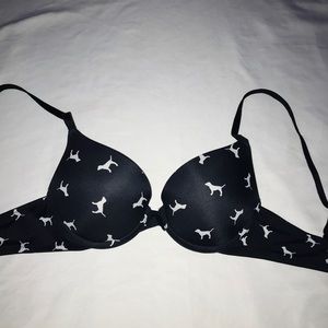 Black Push-Up from Pink